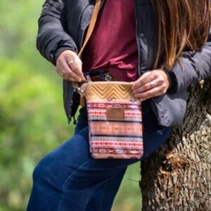 NWOT Hooey Thunderbird Chevron & Striped Crossbody Purse